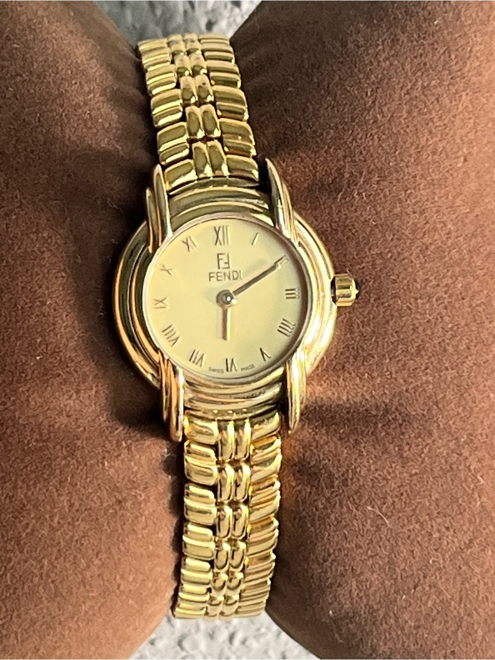FENDI 300L gold plated black dial ladies watch